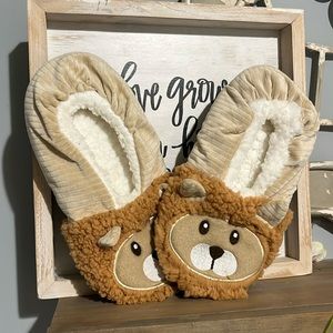 Lion Slippers Fuzzy Babba Slip on House Shoes Womens One Size Loungewear New Tan